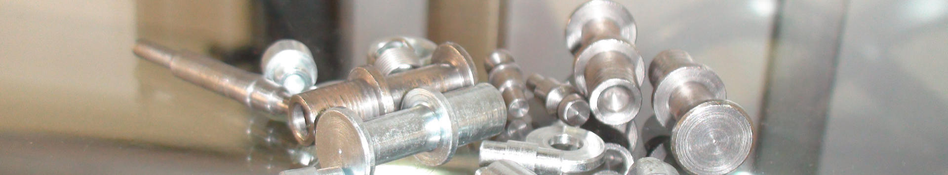 Kovinski izdelki za pohištveno industrijo